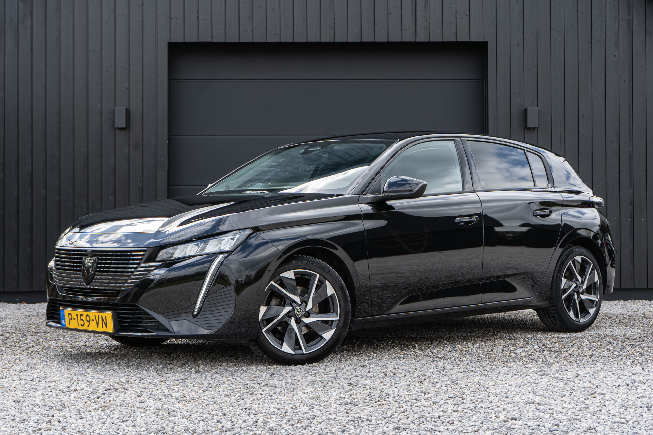 Peugeot 308 Allure 1.2 Puretech 130pk Automaat 2022 Zwart