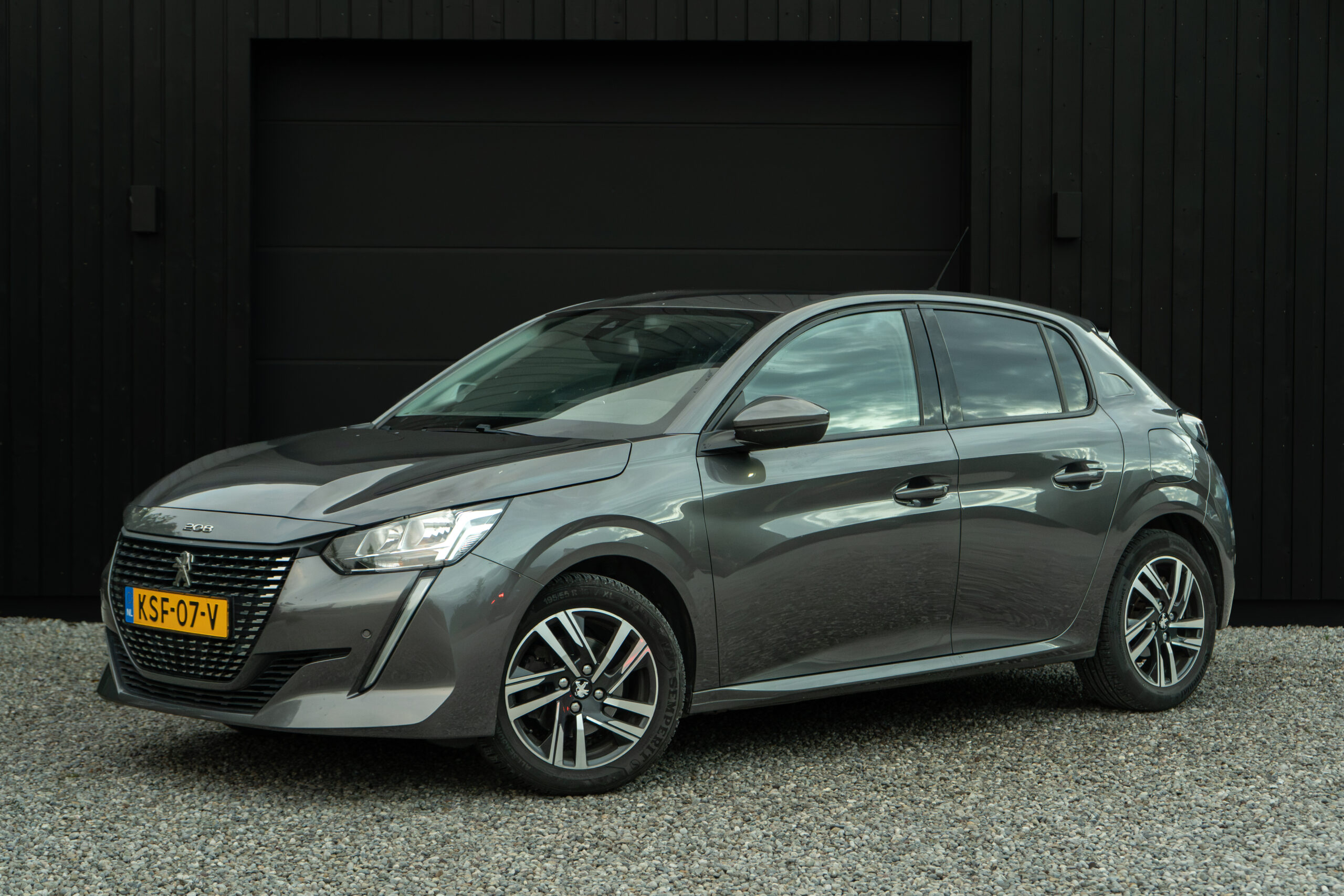 Peugeot 208 1.2 100pk 2020 Grijs Cruise Navi PDC Nette staat